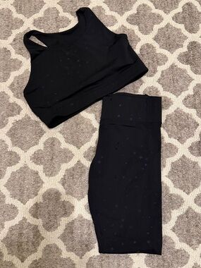 TEREZ Black Star-Print Active Set- Sports bra (L) & High-Waist Leggings (M)